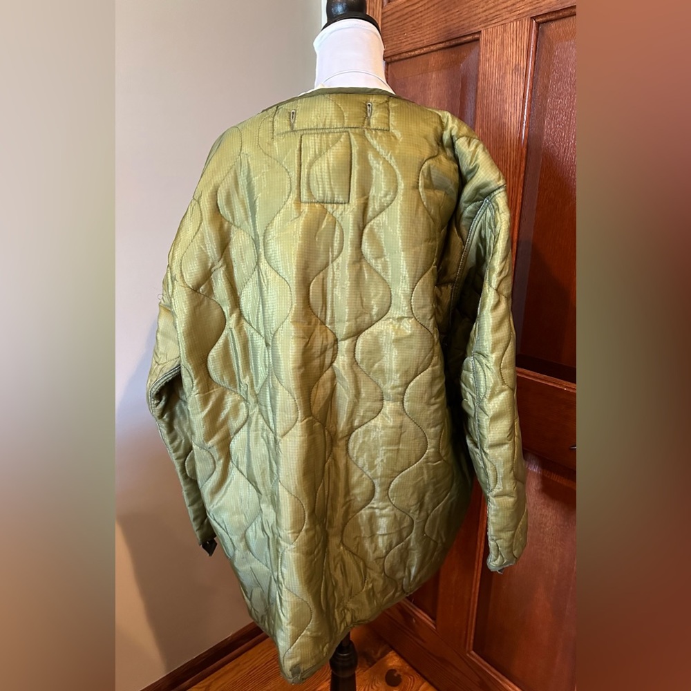 Urban Outfitters Quilted Jacket - Picture 5 of 7